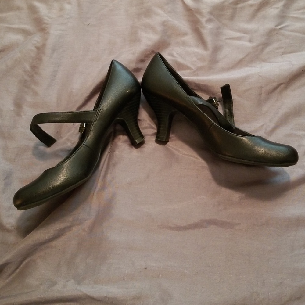 Lower East Side Mary Jane heels